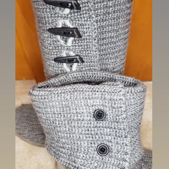 BearPaw Sweater Boots Gray Size 9 - Picture 3 of 3